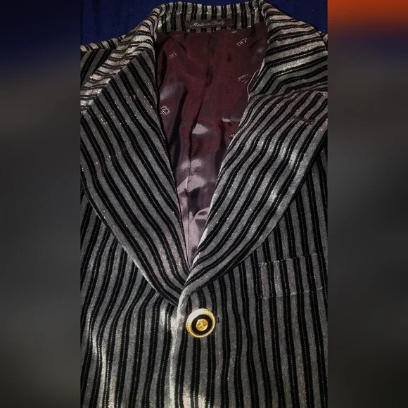 Custom Luigi Bianchi Mantova Striped Suit With Gold Buttons And Cufflinks - Picture 8 of 8